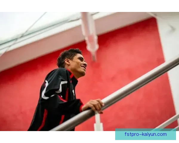 马奎尔近期比赛稳定性提升，防守表现备受关注